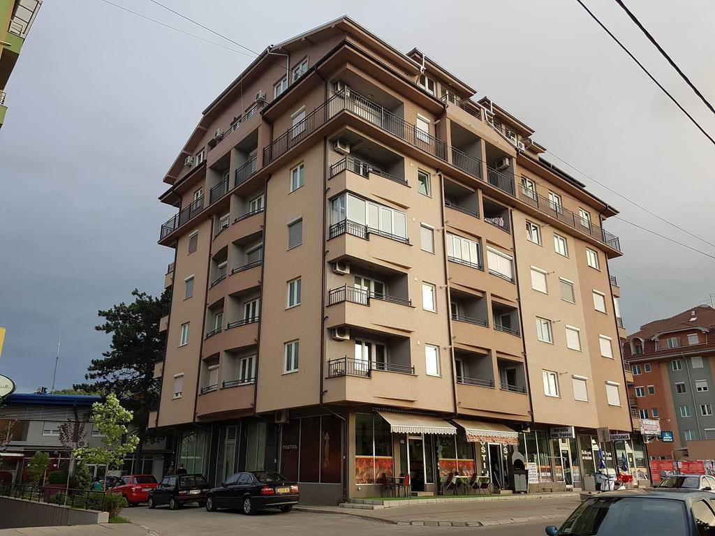 Agent Lux Apartments Ягодина Экстерьер фото